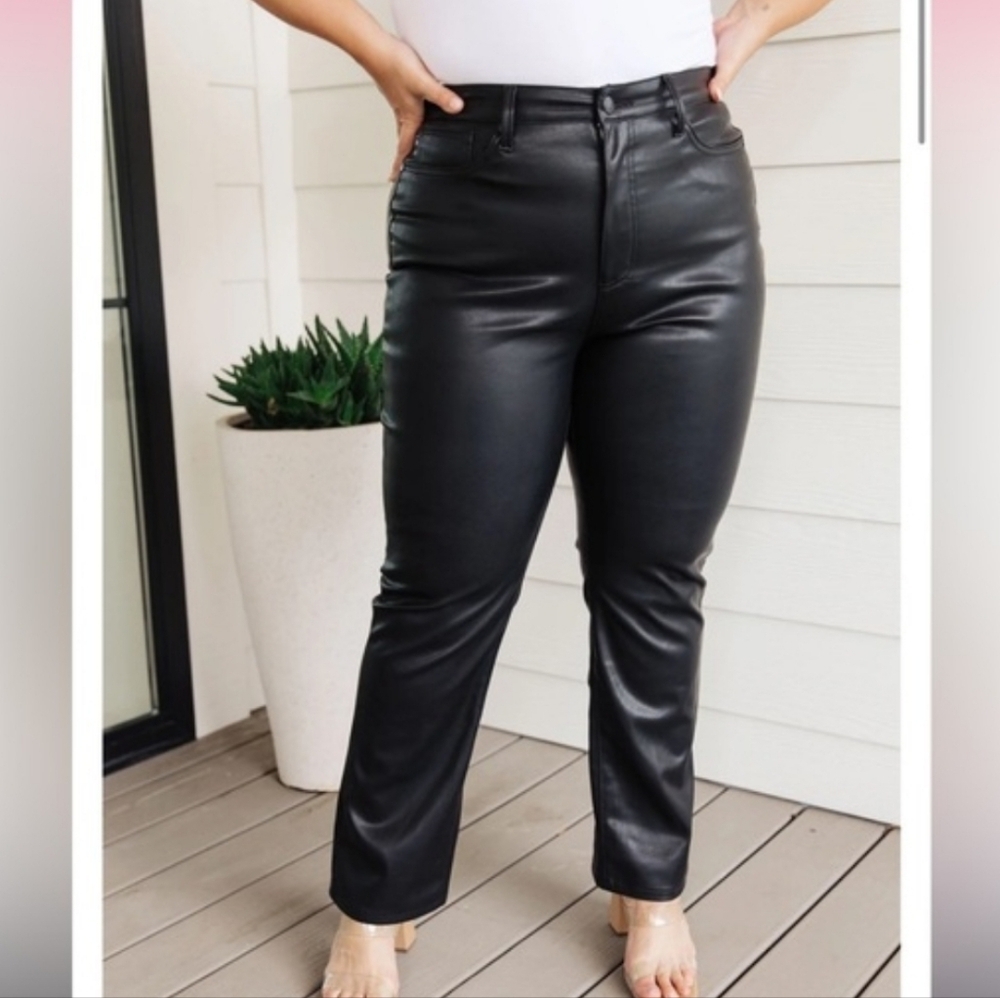 NWT Judy Blue Black Faux Leather Straight Leg Pants 18W High Rise Tummy Control